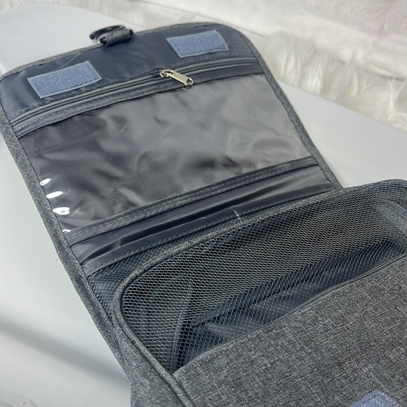 HANGING TRAVEL BAG W/Rose & Rhinestone Detail - Picture 8 of 11